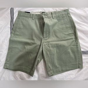 J. Crew 9” Seam Light Green Shorts Size 32